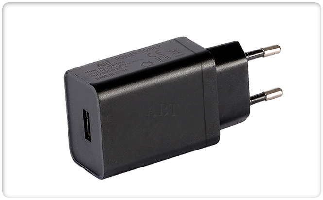 5V2200MA充電器